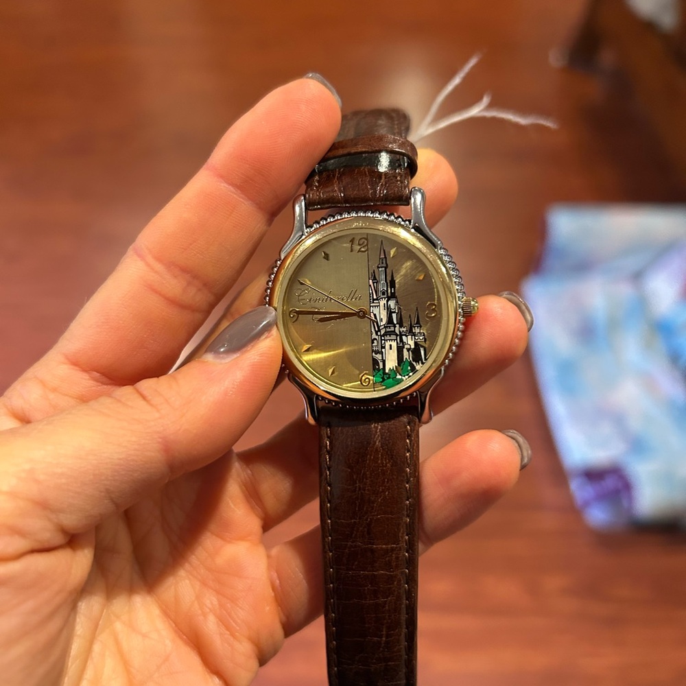 Rare!!!! Cinderellas castle Disney limited edition leather strap watch
